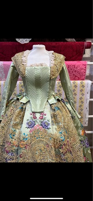 Traje Fallera Seda T/38-40 con 2 Corpiños