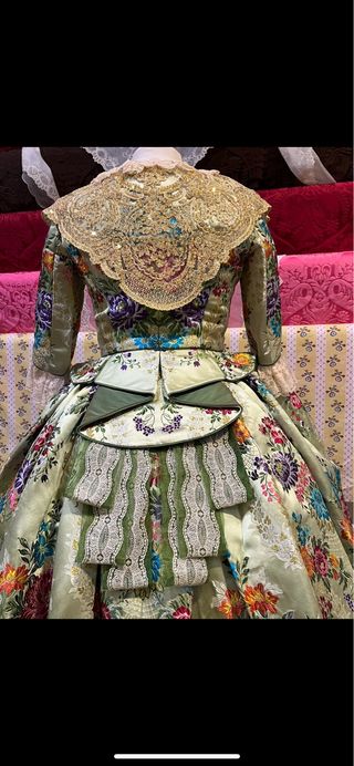 Traje Fallera Seda T/38-40 con 2 Corpiños