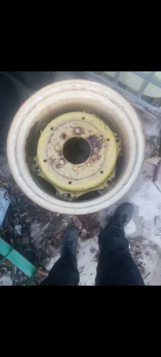 Llantas R24 John Deere