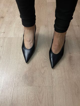 Sandalias Slingback Tacón Kitten Negras