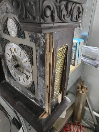 Reloj de sobremesa antiguo