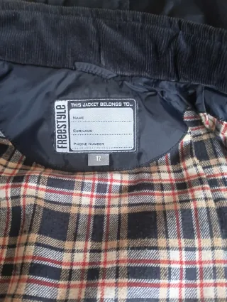Anorak talla 12 niño ..muy calentita