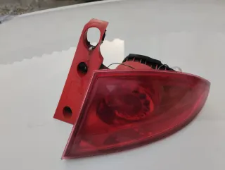 Piloto trasero Seat León 2