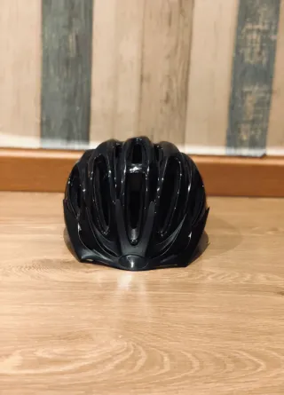 Casco de bicicleta negro