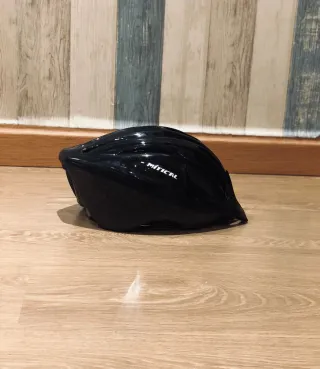 Casco de bicicleta negro