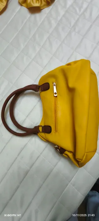 Borsa donna gialla con manici marroni