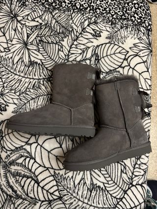 Botas UGG Gris Talla 38