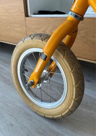 Bicicleta sin pedales Veloretti amarilla