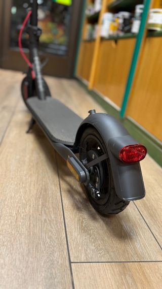 Patinete Eléctrico Xiaomi Mi Scooter 4 Lite
