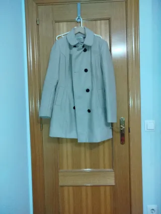 Abrigo de paño beige