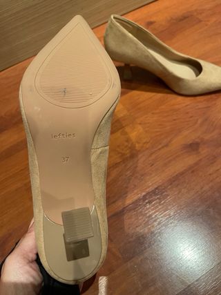 Zapatos stiletto beige ante