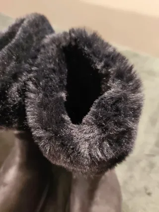 Botines negros forrados talla 39