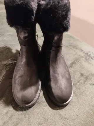 Botines negros forrados talla 39