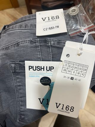 Pantalón vaquero pitillo gris talla 38
