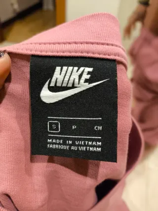 Conjunto deportivo Nike rosa