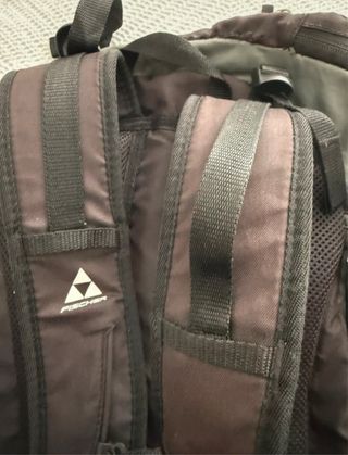 Mochila Técnica Fischer Negra y Gris