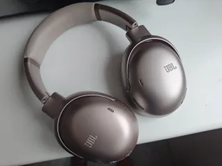 Auriculares JBL TOUR ONE M3