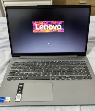 Portátil Lenovo IdeaPad 3 i7 12ª Gen 16GB RAM