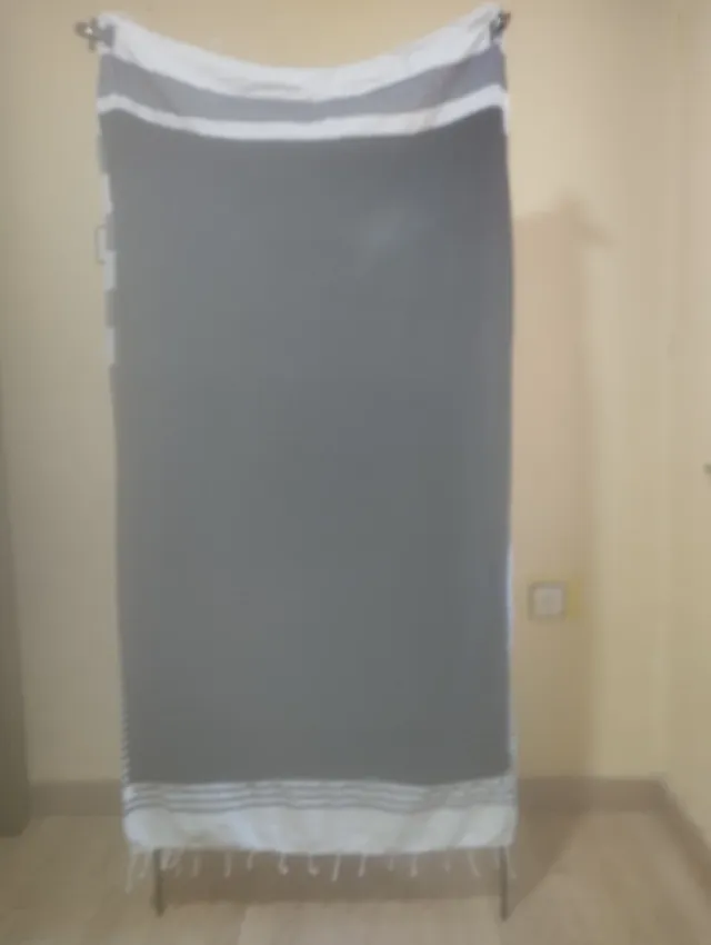 LOTE 3 TOWELS TURKISH VELVET AND 1 SHAWL