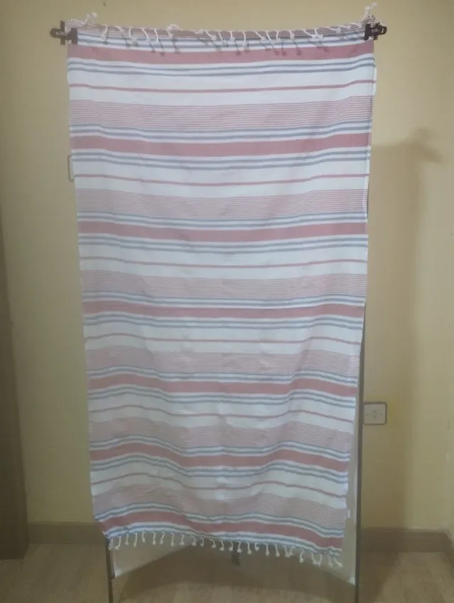 LOTE 3 TOWELS TURKISH VELVET AND 1 SHAWL