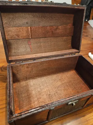 Cofre del Tesoro Vintage Madera y Metal