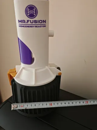 Mr. Fusion Reactor Regreso al Futuro