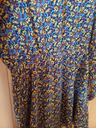 Vestido Zara floral manga larga talla S