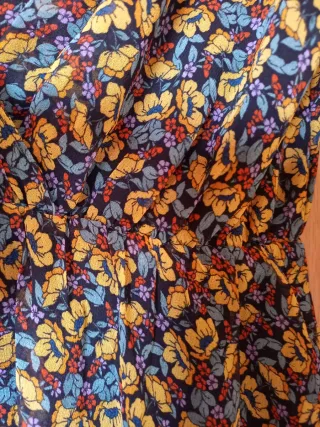 Vestido Zara floral manga larga talla S