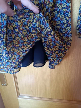 Vestido Zara floral manga larga talla S