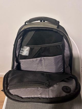 Mochila Samsonite gris y negra