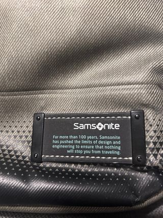 Mochila Samsonite gris y negra