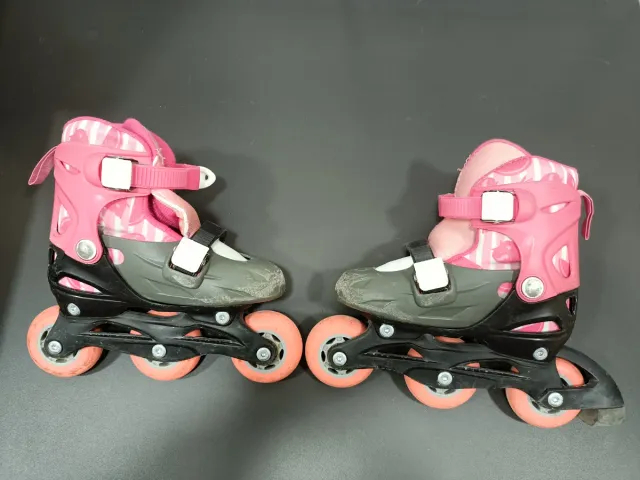 Patines en línea rosas para niña. Talla 27-30.