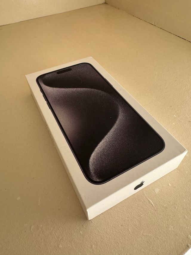 Scatola iPhone 15 Pro Max