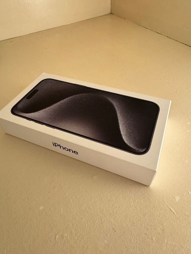 Scatola iPhone 15 Pro Max