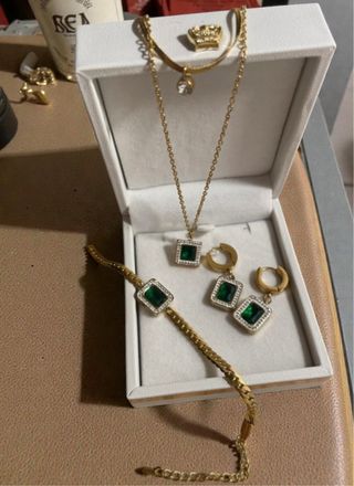 Conjunto Acero Inoxidable Dorado y Verde