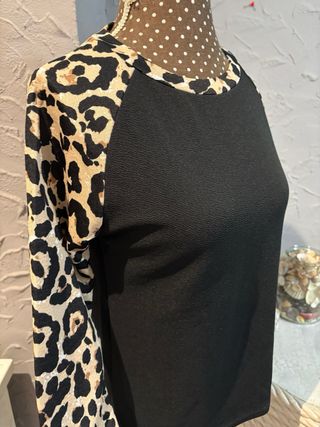 Camiseta estampado leopardo, válido para XS y S