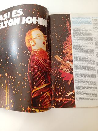 ELTON JOHN HISTORIA DISCOGRAFÍA (SIN USAR)