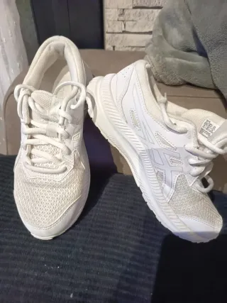 Zapatillas ASICS Blancas Deportivas