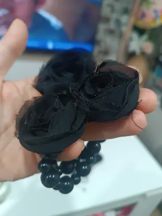 Conjunto collar y pulsera rosas negras