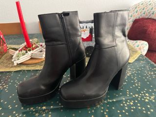 Botas de tacón ancho negras