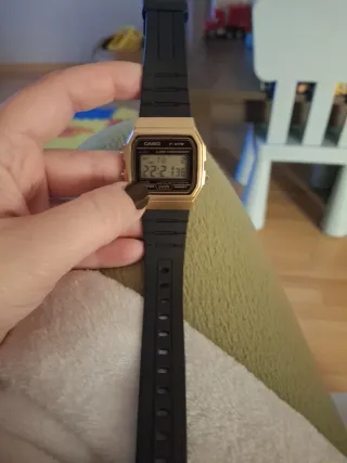 Reloj Casio F-91W Dorado y Negro