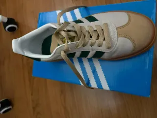 Zapatillas Adidas Gazelle Talla 40 Beige/Verde