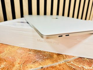 MacBook Pro 15” A1990