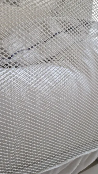 Barrera protectora metálica cama bebé