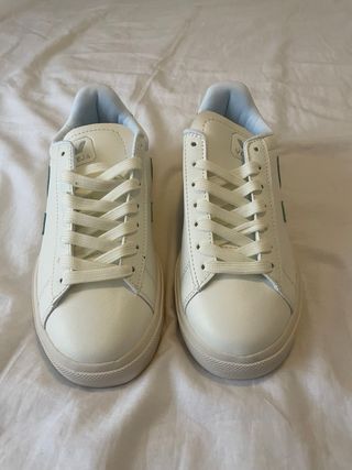 Zapatillas Veja Blancas y Verdes
