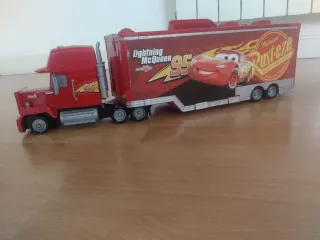 Camión de Juguete Rojo