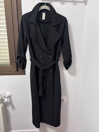 Chaqueta larga gabardina negra