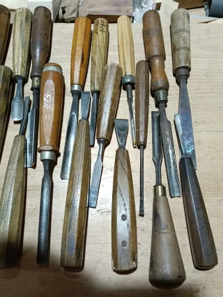 Lote de gubias para madera