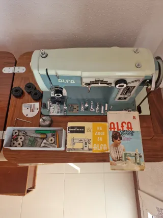 Máquina de coser Alfa 108