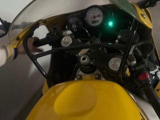 Suzuki GSX-R 600 Amarilla